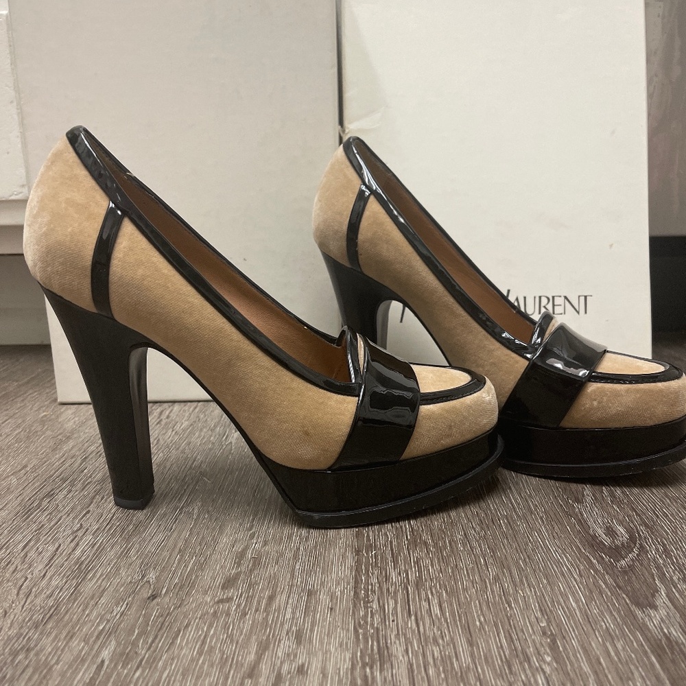 Yves Saint Laurent Tan Suede and Black Patent Leather Platform Pumps